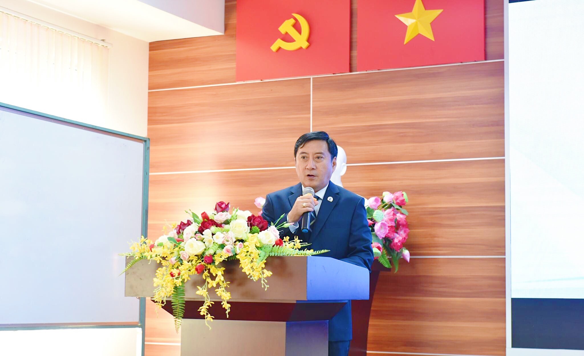 PGS.TS Trần Lê Quan - Hiệu trưởng Trường Đại học Khoa học Tự nhiên, ĐHQG - HCM tại Lễ ký kết
