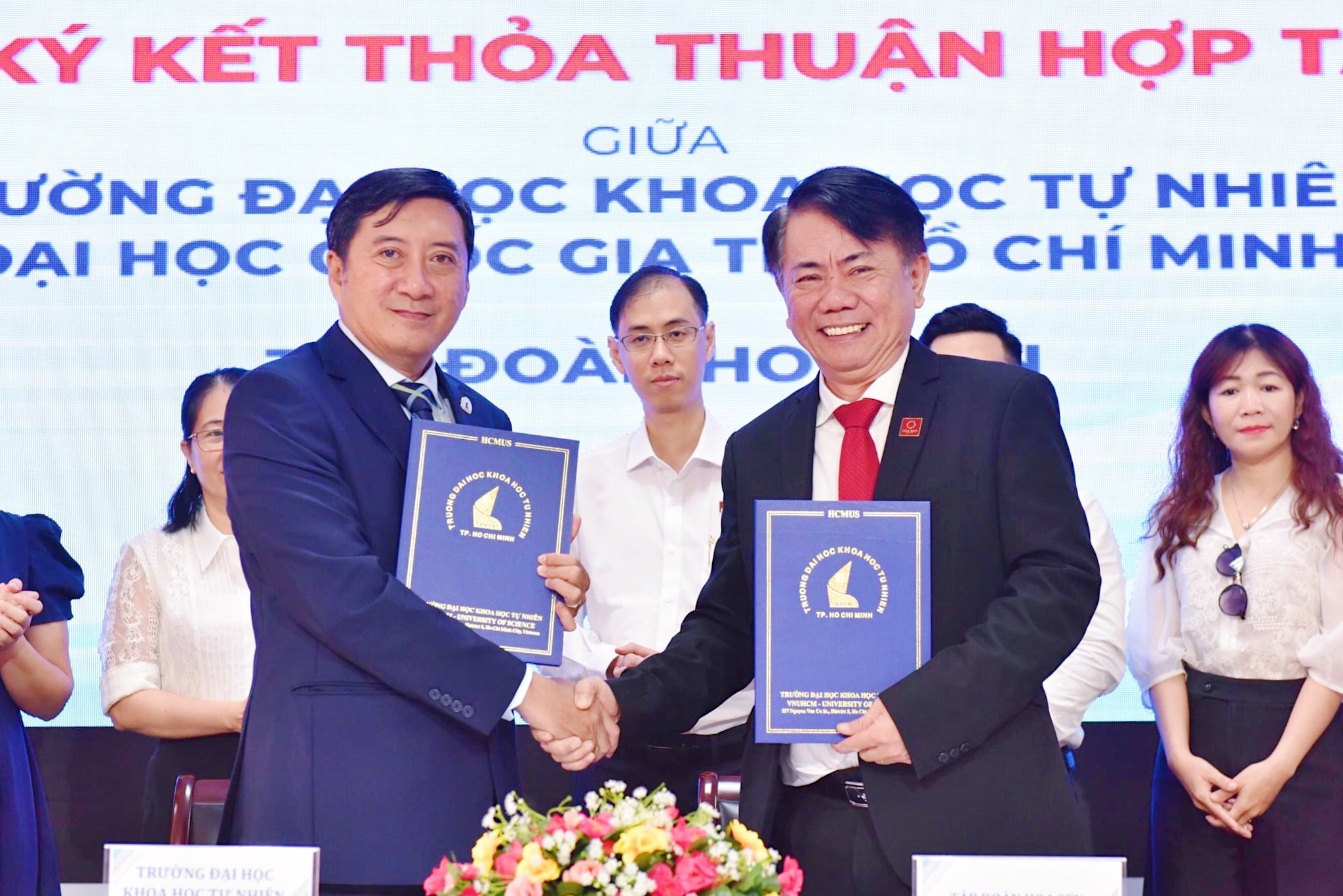Tập đoàn Hoa Sen ký kết thỏa thuận hợp tác với Trường Đại học Khoa học Tự nhiên, ĐHQG - HCM 2