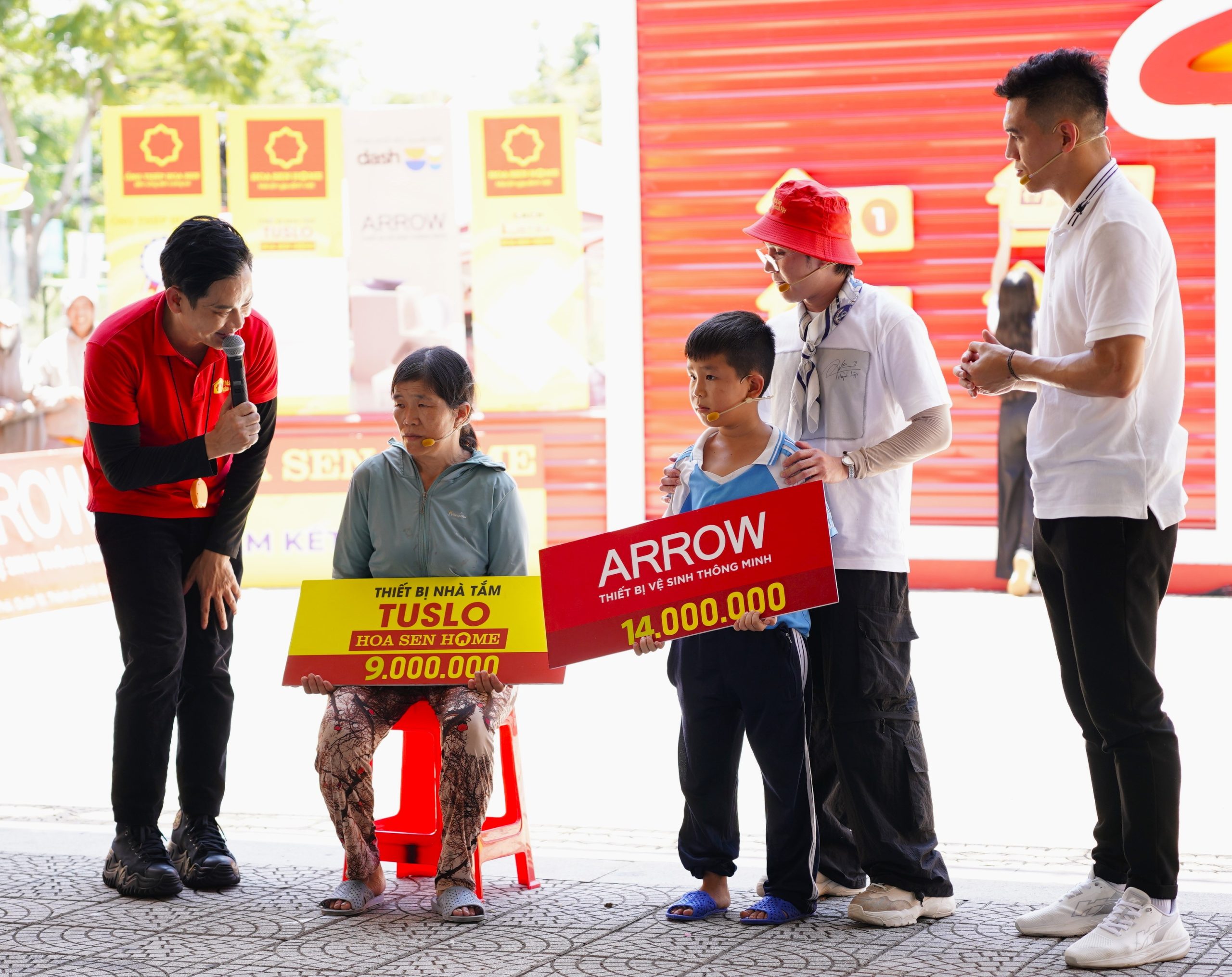 Gia đình em Lê Minh Hiếu về nhì.