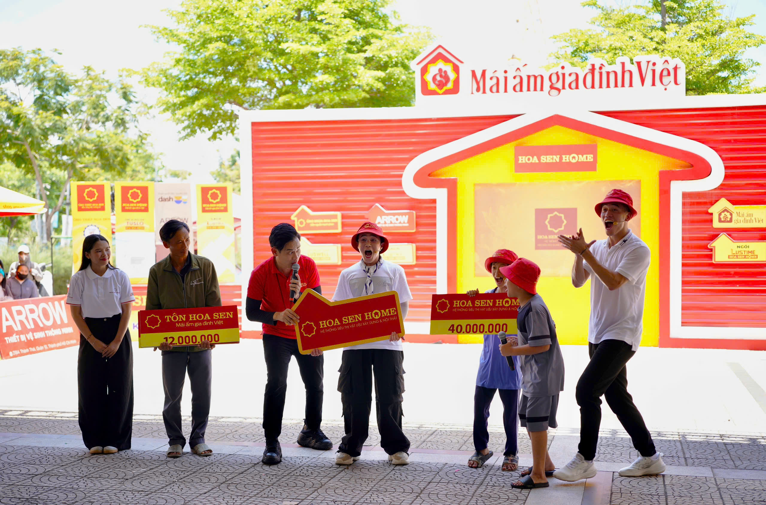 Gia đình em Cao Minh Hùng về nhất. 