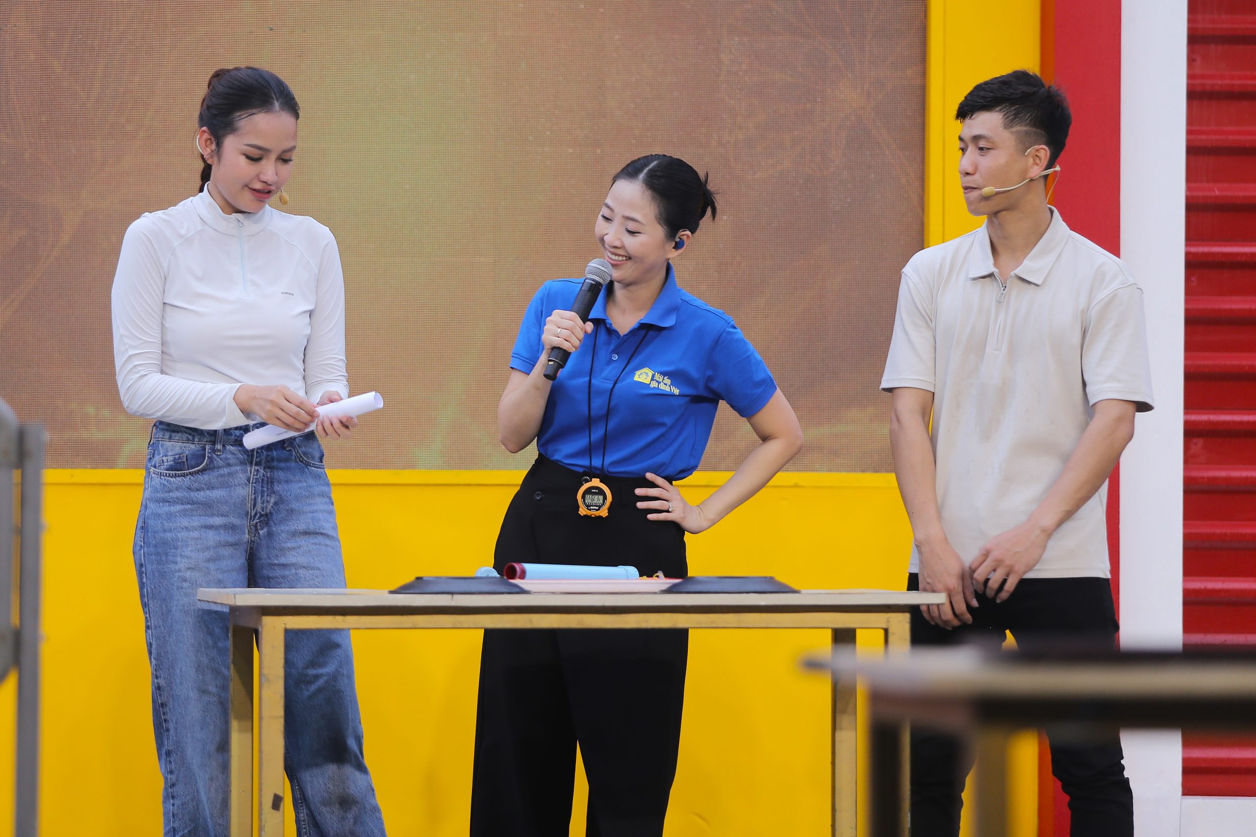 Trong vai trò MC của chương trình, Liêu Hà Trinh cho biết cô muốn truyền tải sự đồng cảm và tinh thần sẻ chia đến cộng đồng.