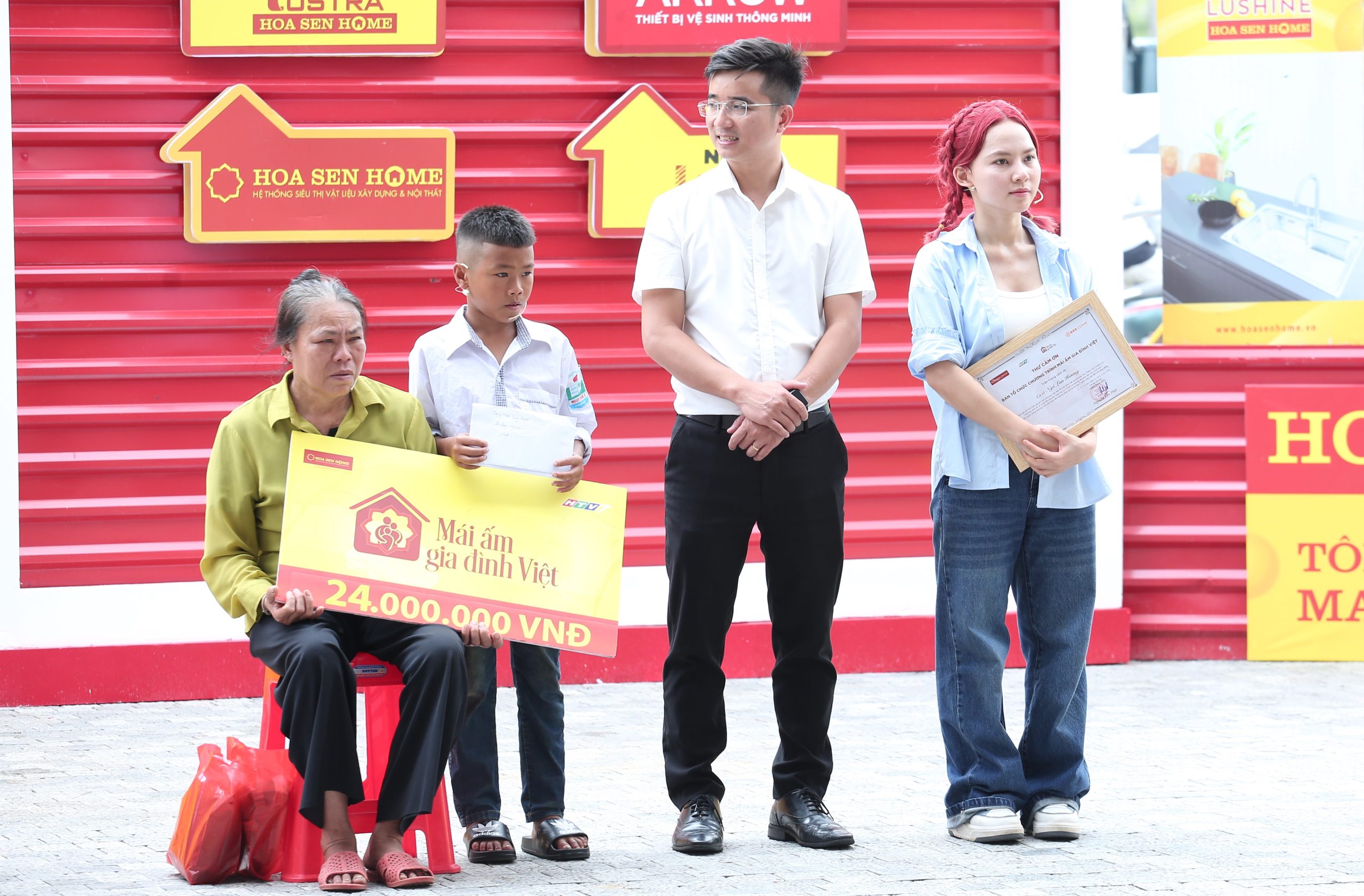 Gia đình em Trương Khánh Dương đạt giải nhì.