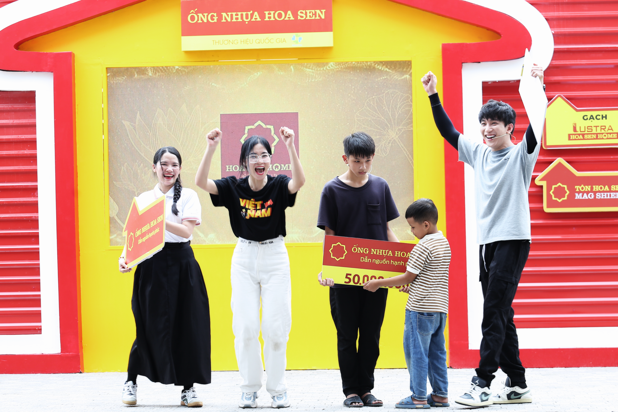  Gia đình em Nguyễn Hữu Bảo giành giải nhất