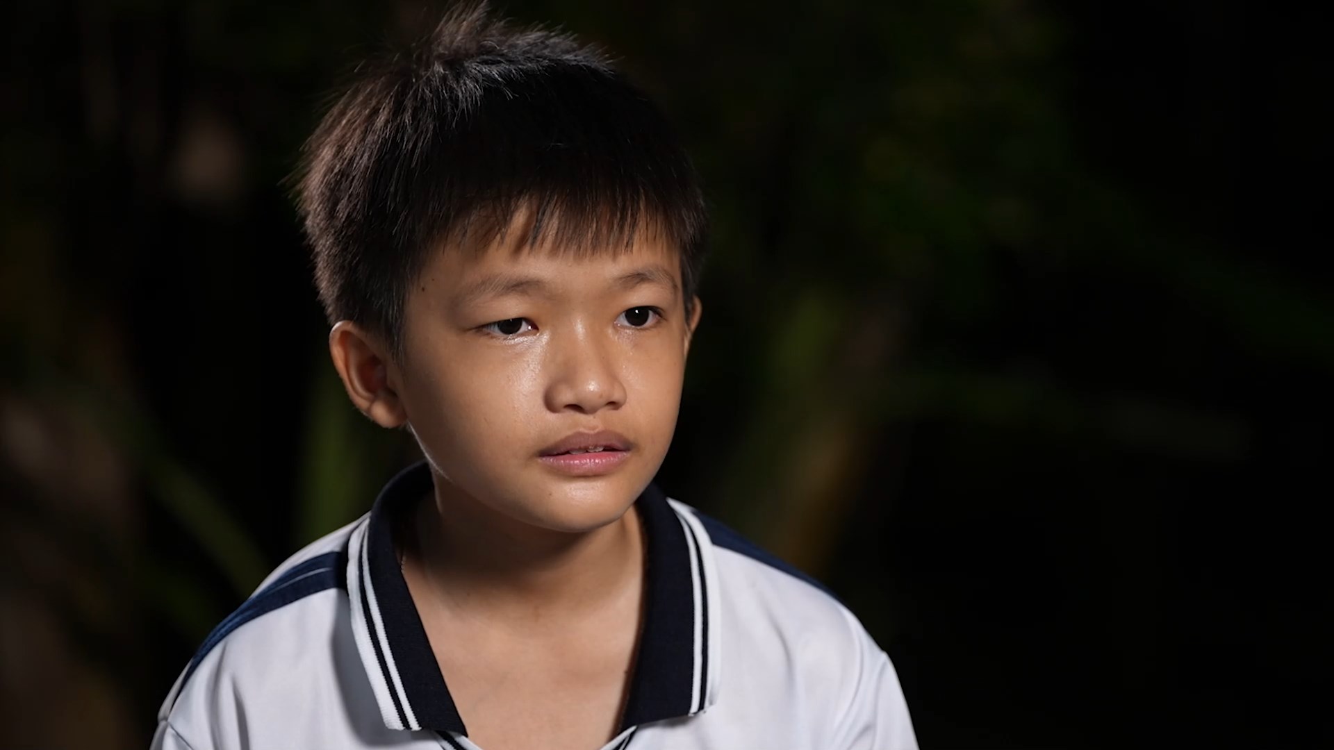 Công Hậu – cậu bé lớp 6 với ánh mắt tràn đầy ước mơ và trái tim biết yêu thương ông bà.