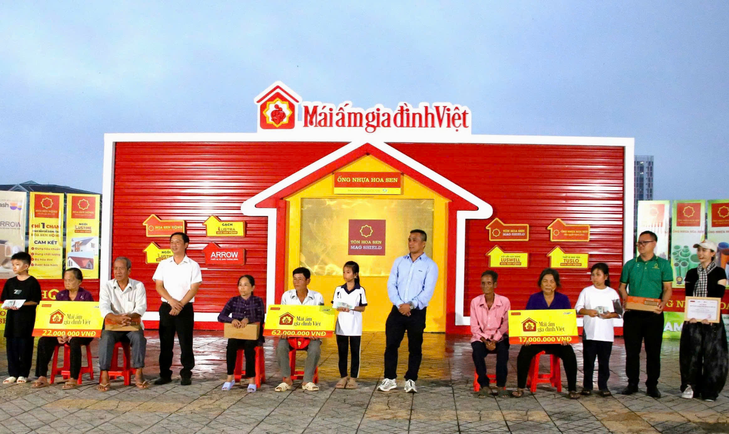 Gia đình em Nguyễn Công Hậu về nhì và gia đình em Võ Thị Như Quỳnh về thứ ba.