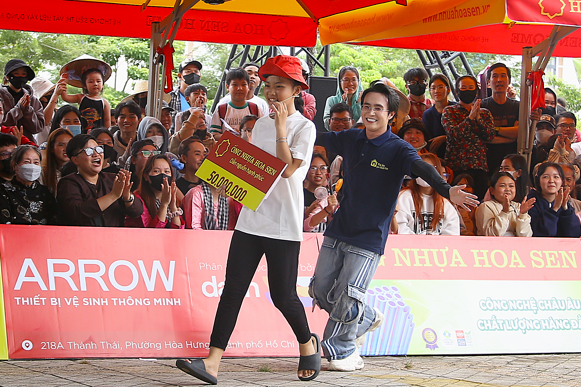 Gia đình em Phan Trần Ngọc Trân giành giải nhất.