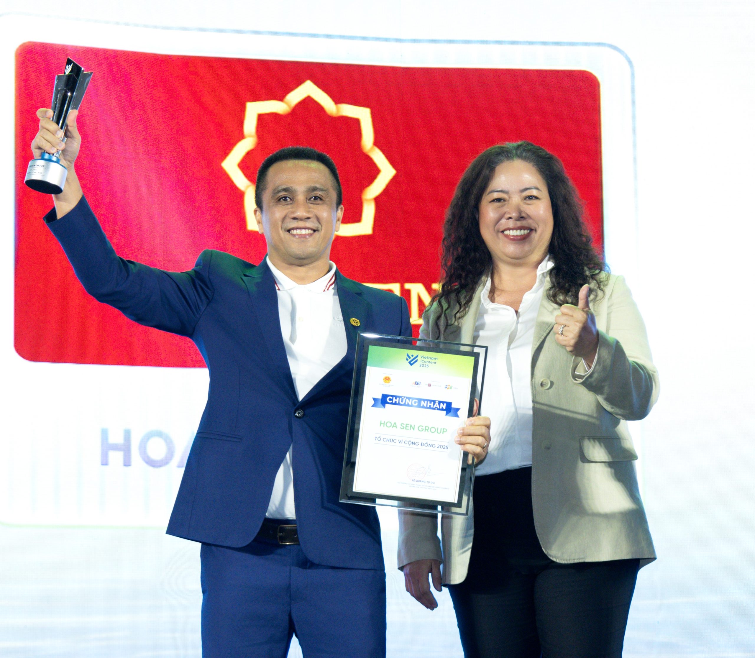 Tập đoàn Hoa Sen 2 năm liên tiếp được vinh danh tại hạng mục “Tổ chức vì cộng đồng” tại Vietnam iContent Awards.