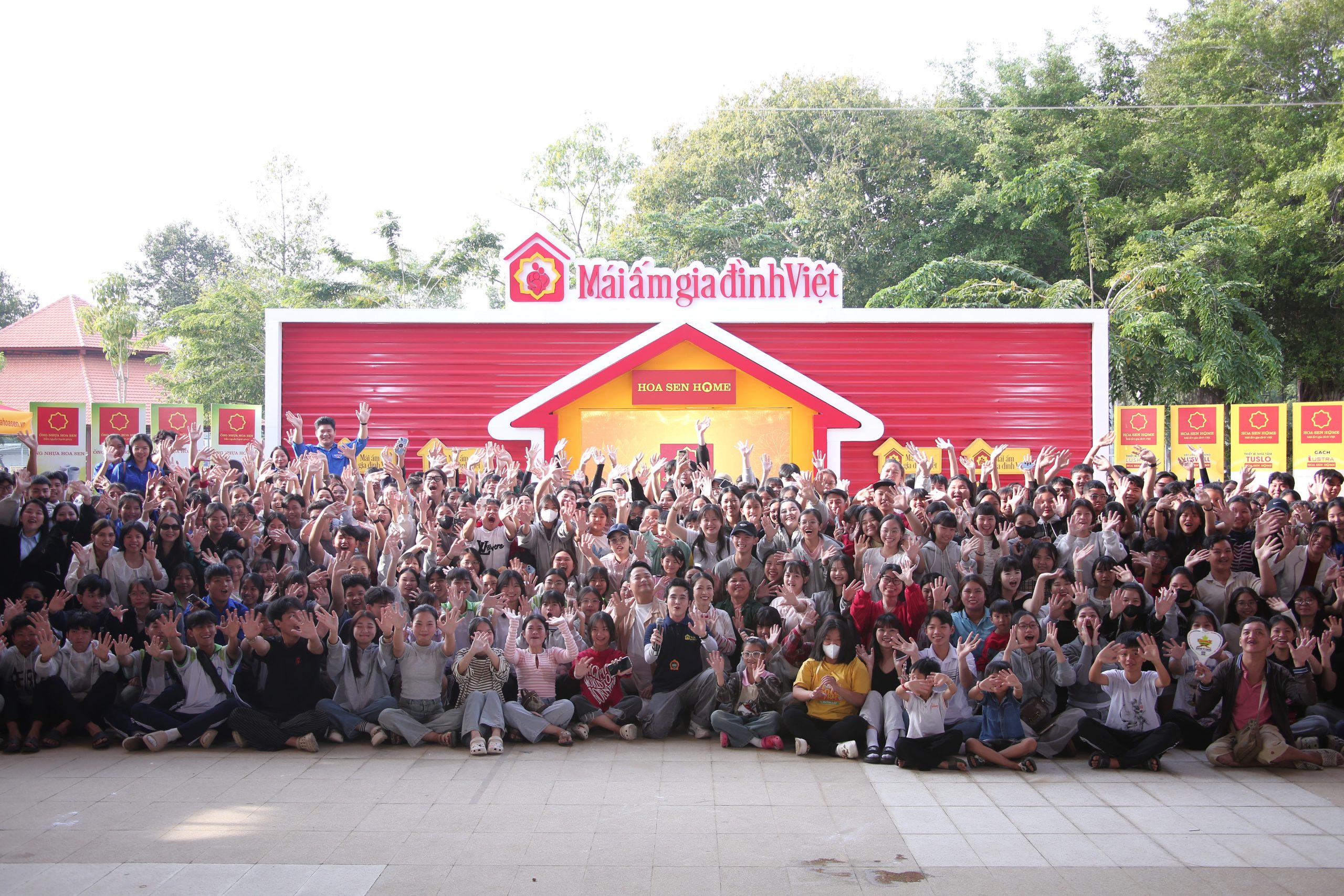 Mái ấm gia đình Việt nâng phạm vi tìm kiếm và hỗ trợ nhân vật lên 30/34 tỉnh, thành trên cả nước.