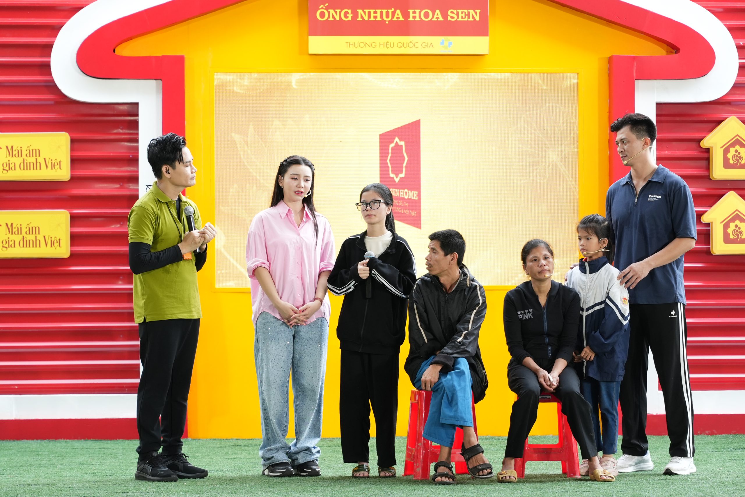 Mái ấm gia đình Việt sẽ ghi hình trong 3 ngày (12–14/12/2025) tại Quảng trường Tô Quyền, khu phố 5, đường Đặng Ngọc Chinh, phường Tân Ninh, tỉnh Tây Ninh.