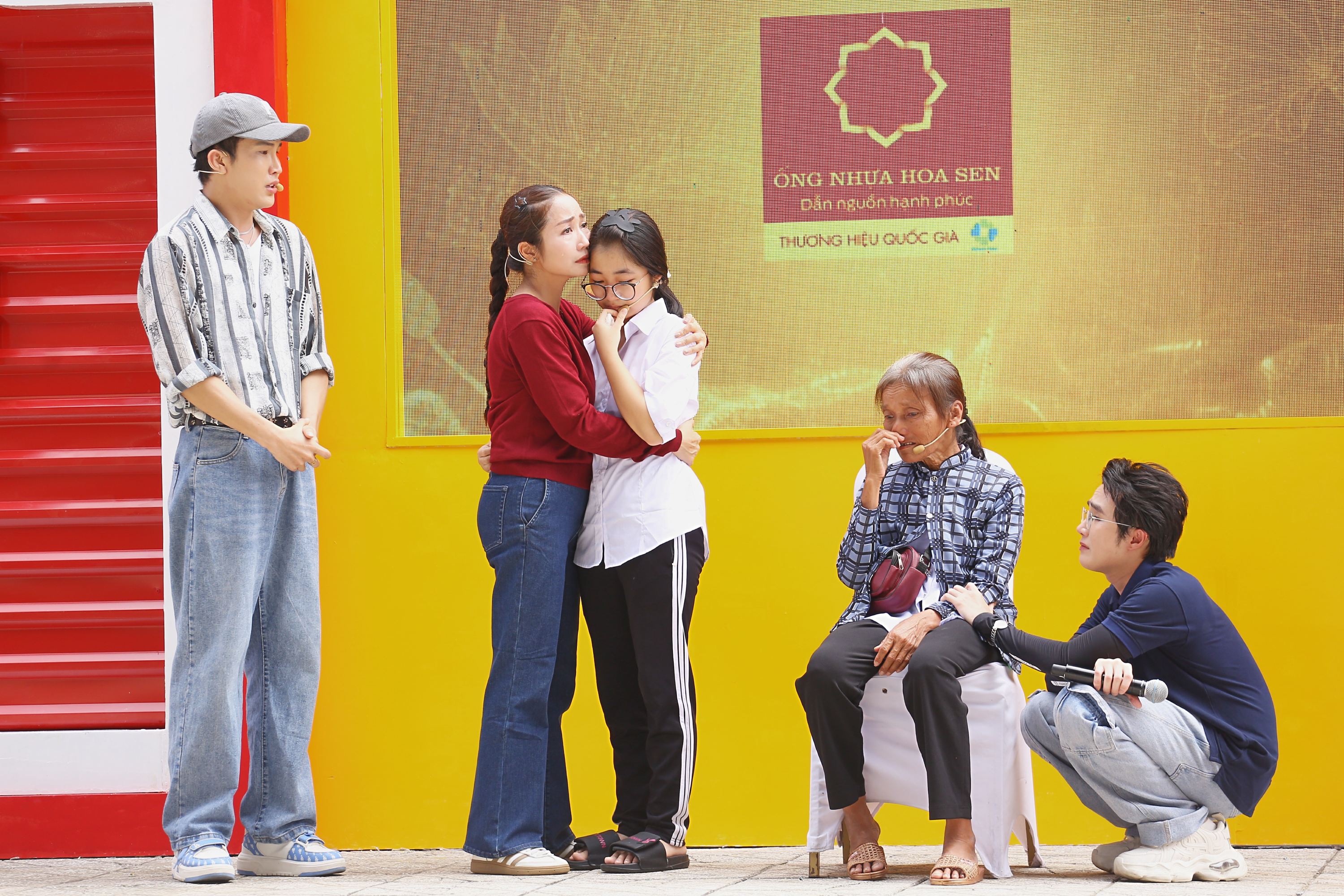 Ốc Thanh Vân quay trở lại với Mái ấm gia đình Việt cùng vai trò người dẫn chương trình.