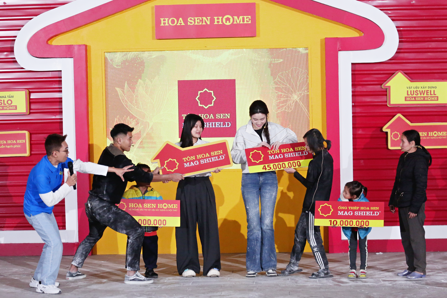 Trong tập 178, gia đình em Nguyễn Thị Thảo giành giải nhất, vượt qua thử thách đặc biệt và mang về tổng 65 triệu đồng.