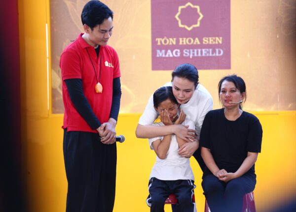 Ước nguyện hiến tóc cho các bệnh nhi ung thư của của cô bé lớp 6 khiến ai cũng nghẹn ngào